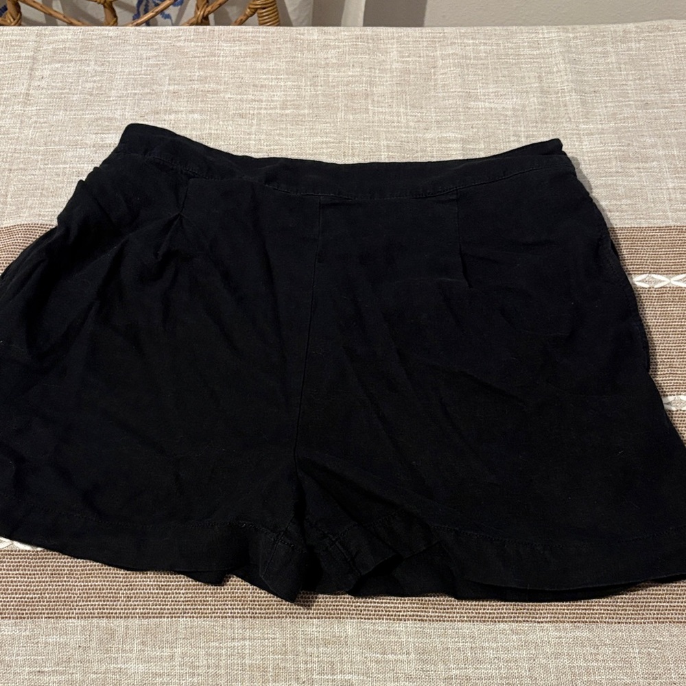 Black Women's linen Shorts